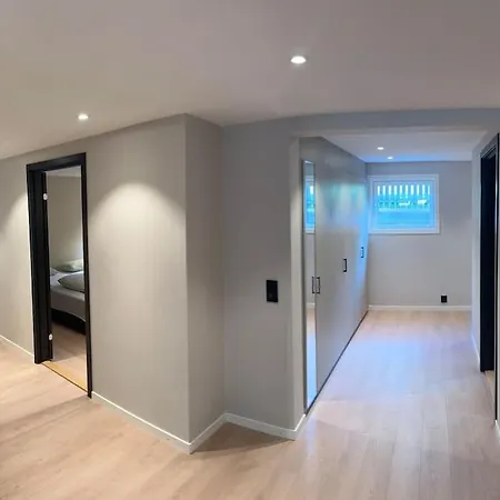 Stor Og Lys I Hus *